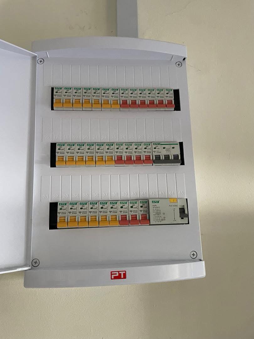 Kerja upgrade DB board 3 fasa di rumah kediaman Selangor
